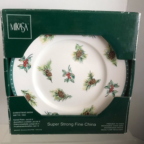 MIKASA Christmas Wish Set of 4 Salad Plates Super Strong Fine China - NIB - Picture 1 of 14